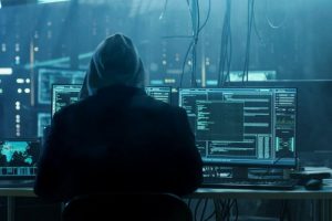 Dilema: kaip jaustis saugiai, vykstant kibernetinėms atakoms?