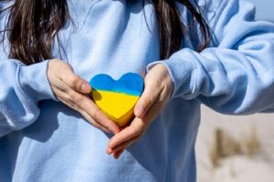 Tarptautinės migracijos organizacija ukrainiečiams išdalino 2 tūkst. vaistinės kuponų