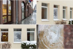 Įtariamąjį Kauno apylinkės teismo langų daužymu teis jo teisėjai?