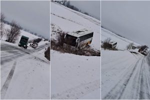 Žiema parodė savo nagus: Žemaitijoje apsivertė iš Kauno išvykęs maršrutinis autobusas (papildyta)