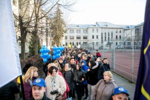 Ilgoje eisenoje – šimtmetį mininti S. Dariaus ir S. Girėno gimnazija