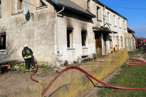 Gaisras daugiabutyje galėjo baigtis tragiškai, jei ne drąsus kaimynas