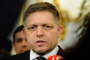 Po pasikėsinimo į R. Fico Slovakija griežtina protestų taisykles