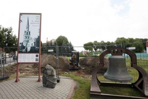 Klaipėdos Šv. Jono bažnyčios vietoje aptiktas komendanto kapo plokštės fragmentas