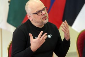 Violončelių garsai užlies Klaipėdą