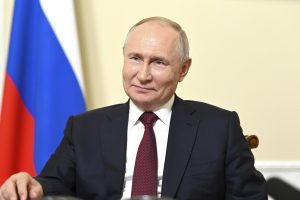 V. Putinas gina kritikų įkalinimus karo Ukrainoje metu