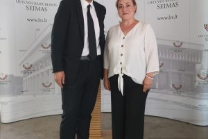 Į atmintinas dienas įrašyta Romų genocido atminimo diena