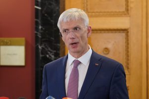 Latvijos Saeima patvirtino naują K. Karinio vyriausybę