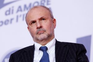Ministras: Italija visus atvykstančiuosius iš Kinijos tikrins dėl COVID-19