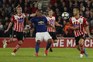 „Manchester United“ puolimas toliau buksuoja – neįveiktas „Southampton“