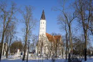 Seimas svarstys pataisas, kurios leistų perkelti sovietų karių kapus