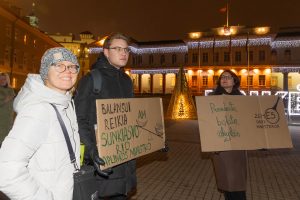 Prie Prezidentūros protestuotojai piktinosi aplinkosaugos padėtimi