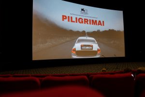 Privalu pamatyti: istoriniu apdovanojimu įvertinti „Piligrimai“ – jau kino teatruose