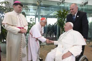 Popiežius po ilgiausios savo pontifikato kelionės grįžo į Romą