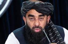 Talibų vyriausybė teigia, kad su JAV aptarė apsikeitimą kaliniais