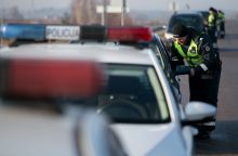 Utenos rajone sustabdytas neblaivus automobilį vairavęs policininkas