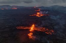 Islandijoje vykstančio ugnikalnio išsiveržimo intensyvumas mažėja