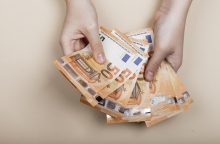 Lietuvos bankas siūlo MMA didinti 10 proc. iki 1016 eurų 