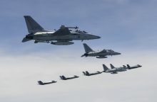 Belgija įsipareigojo iki 2028 metų pristatyti Ukrainai 30 lėktuvų F-16