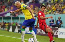 Brazilijos futbolininkai parklupdė Pietų Korėją