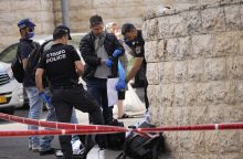 Policija: Jeruzalėje automobiliui įsirėžus į žmones sužeisti du civiliai