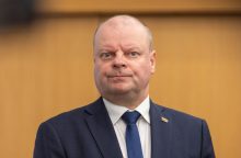 Skvernelis: tos dramos su postais jau pradeda erzinti