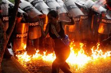 Po ginčytinų prezidento rinkimų Venesueloje kilo protestai: žuvo mažiausiai vienas žmogus