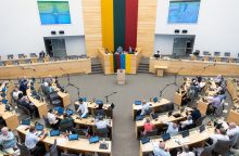 Seimas pradėjo svarstyti siūlymą paprasčiau panaikinti parlamentaro imunitetą