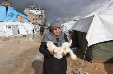 Izraelis įspėjo, kad sustiprins savo smūgius Gazos Ruože, jei „Hamas“ tęs apšaudymą