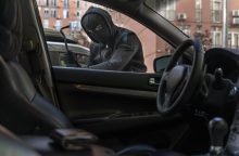 Vilniuje iš stovėjimo aikštelės pavogtas automobilis „Mercedes-Benz“