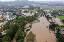 Situacija kritinė: Lenkijoje neatlaikė svarbi užtvanka, pranešama apie žuvusiuosius