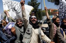 Žiniasklaida: Rusija ketina išbraukti Talibaną iš teroristinių organizacijų sąrašo