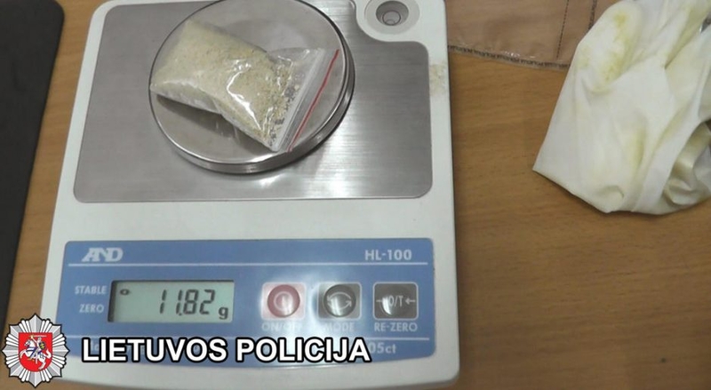 Sutuoktiniai heroiną pirkdavo romų tabore