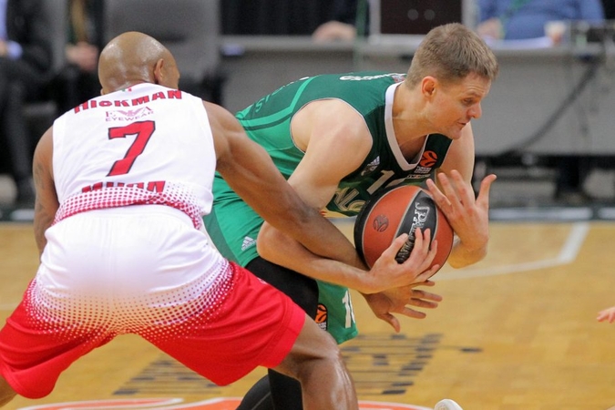  „Žalgiris“  po atkaklios kovos nusileido „Emporio Armani“ krepšininkams
