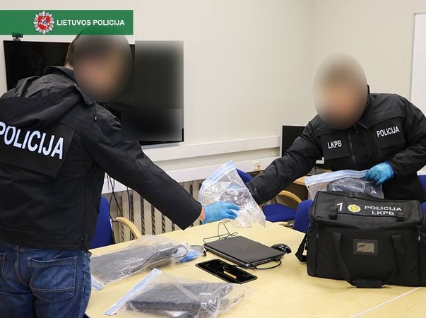 Vaikų pornografijos platinimu internete įtariami 18 lietuvių, vienam jų – per 70 metų
