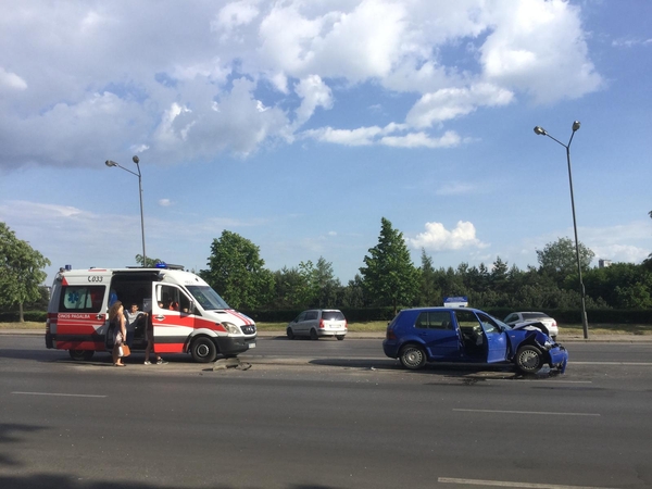 Karaliaus Mindaugo prospekte susidūrė "Volkswagen" ir "Subaru"