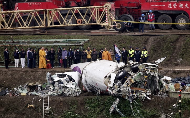 Tyrėjai: Taivane sudužusio lėktuvo pilotas per klaidą išjungė nesugedusį variklį