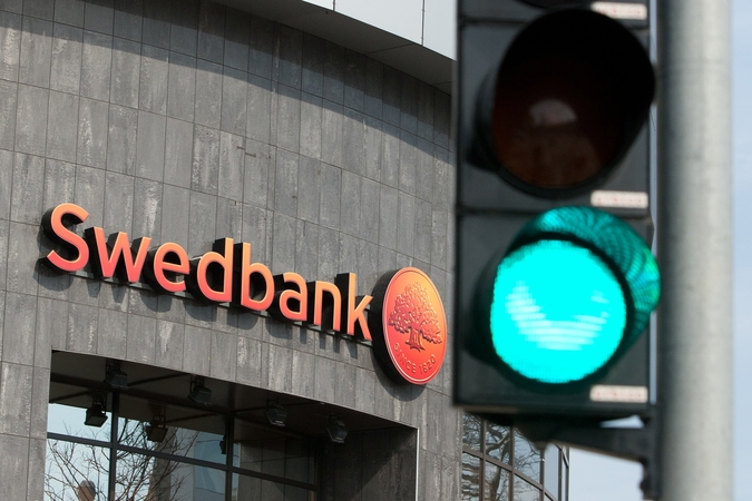 „Swedbank“: fiksuojame naują elektroninių sukčių ataką