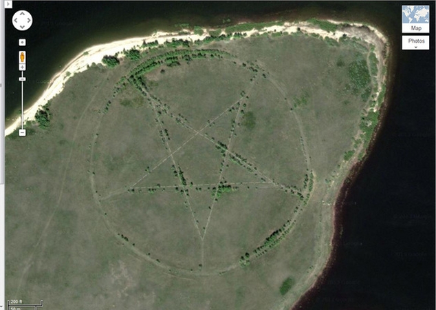  "Google Maps" naršytojai Kazachstano pasienyje netoli Čeliabinsko rado milžinišką 366 m pentagramą