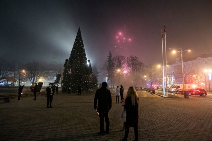 Vilnius Naujuosius metus sutiko apytuštėmis aikštėmis