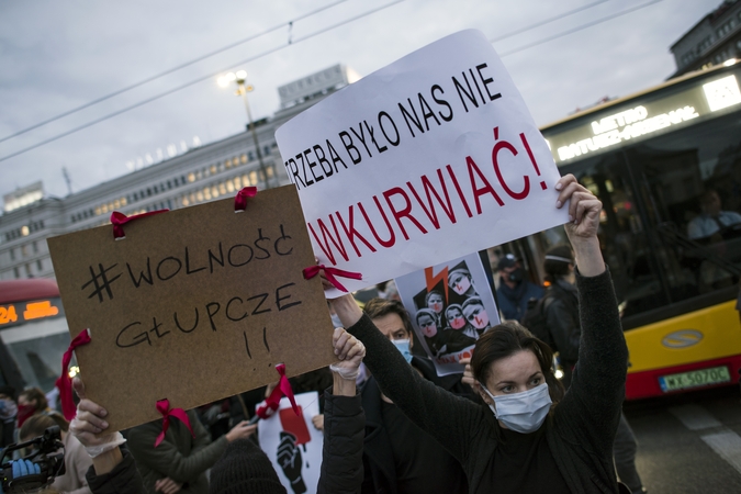 Lenkijoje vyksta streikas dėl teismo sprendimo abortų klausimu
