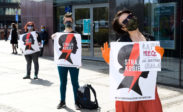 Lenkijos konstitucinis teismas spręs dėl abortų apsigimimo atvejais
