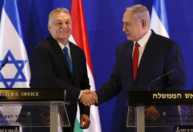 Nepaisydamas TBT arešto orderio, Netanyahu atvyko vizito į Vengriją