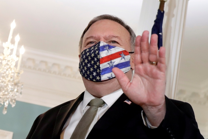 M. Pompeo spaudžia Armėniją ir Azerbaidžaną nutraukti ugnį