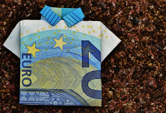 ECB bazinių palūkanų nepakeitė