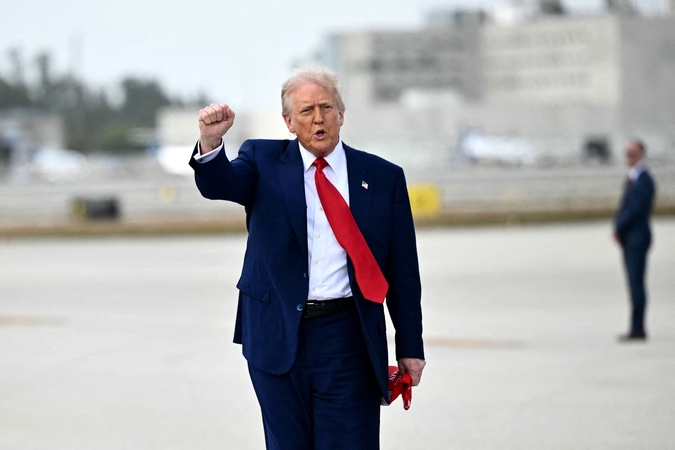 Trumpas užsiminė, kad yra pasirengęs derėtis dėl muitų
