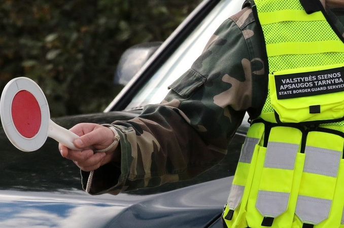 Pasieniečiams gerai žinomas vilkaviškietis įkliuvo ir vėl: šįkart – beteisis ir be asmens dokumentų