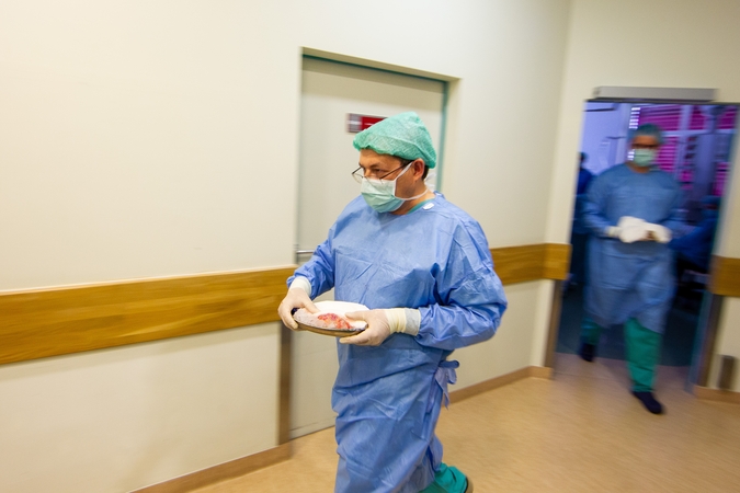 Rusija įveda privalomas medicinines patikras užsieniečiams