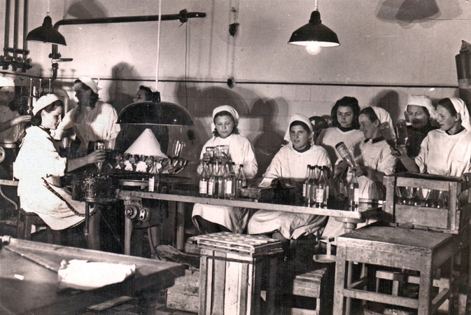 Istorija: Vilniaus spirito ir degtinės gamykla 1950 m.
