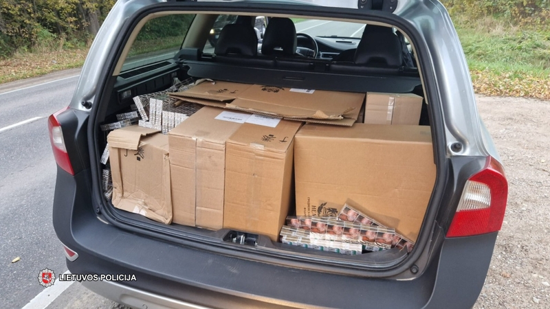 Marijampolės kriminalistai sulaikė 71 dėžę baltarusiškų cigarečių